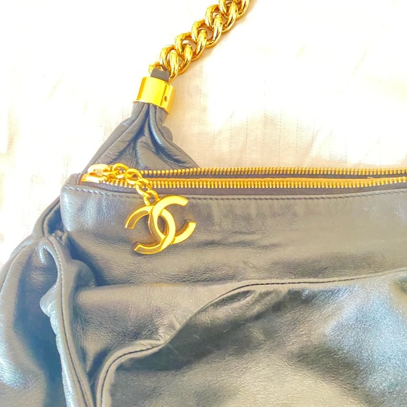 Chanel 2009 CC Logo Thick Chain Black Calfskin Hobo Shoulder - Picture 5 of 12
